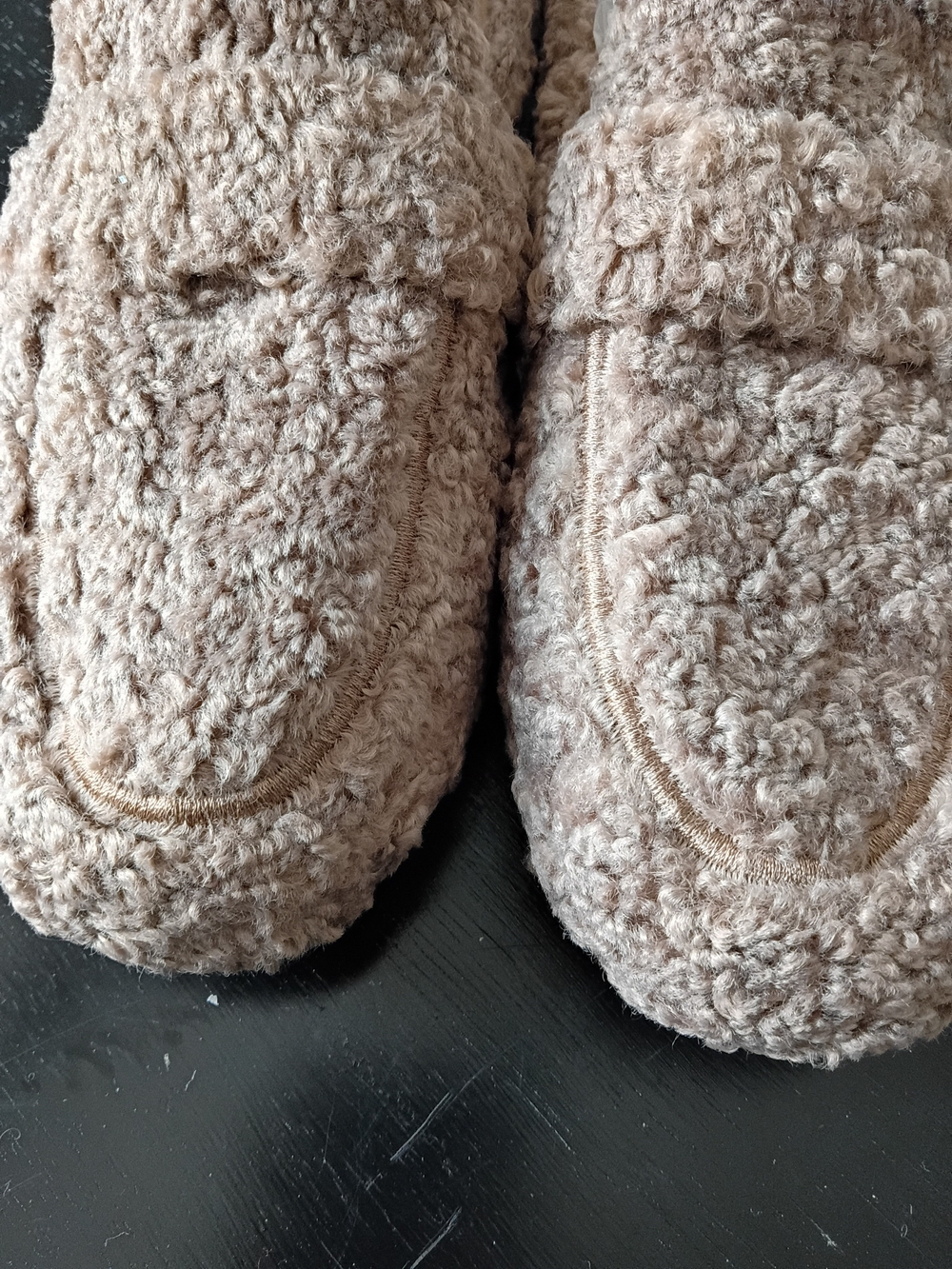 Women's Cozy Sherpa Slip-On Loafers in Taupe